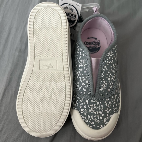 New Oshkosh floral print slip on shoes - Picture 7 of 10